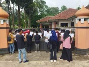 Ini Tuntutan Aktivis P-4 Saat Gelar Aksi Unras di Depan Kantor DKUMKMPP